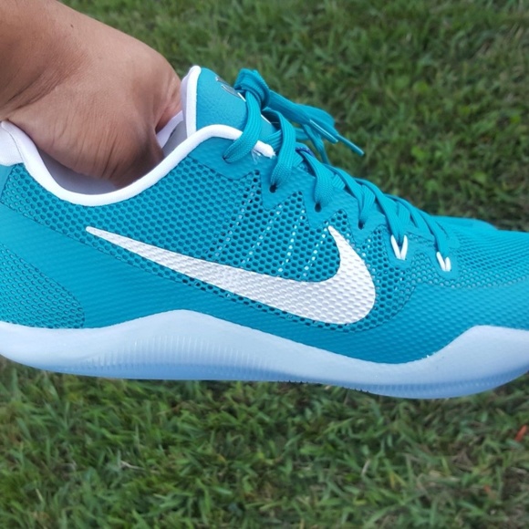 mens size 14 nike shoes